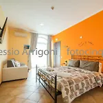 Hostel Bluelake Olginate