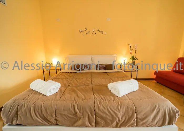 Bluelake Hostel *